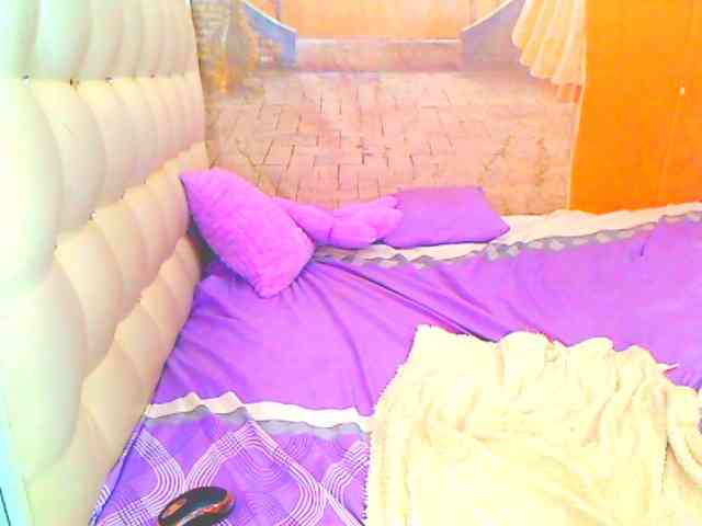 HOTLILLIE webcam