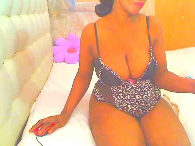 HOTLILLIE webcam