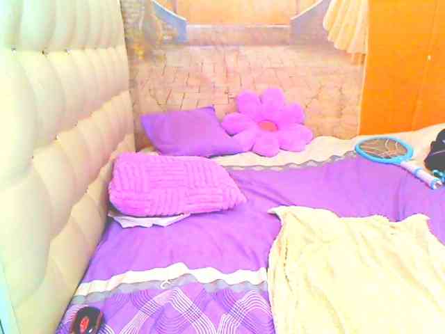 HOTLILLIE webcam