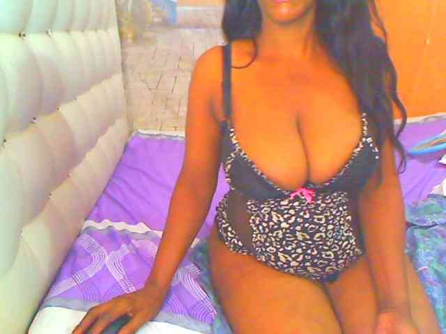 HOTLILLIE webcam
