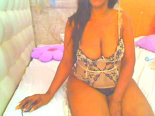 HOTLILLIE webcam
