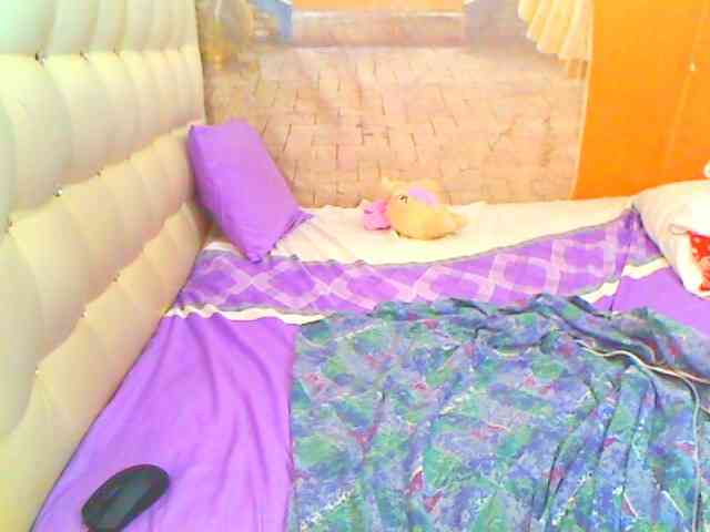 HOTLILLIE webcam