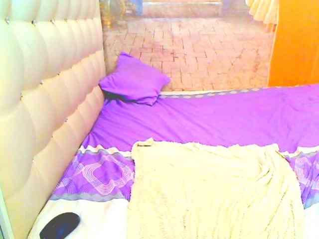HOTLILLIE webcam