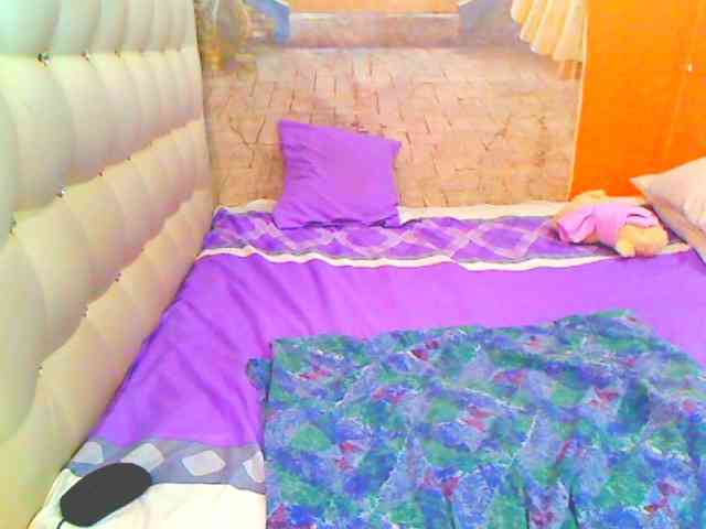 HOTLILLIE webcam