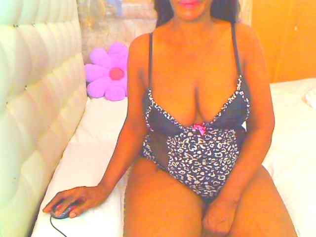 HOTLILLIE webcam