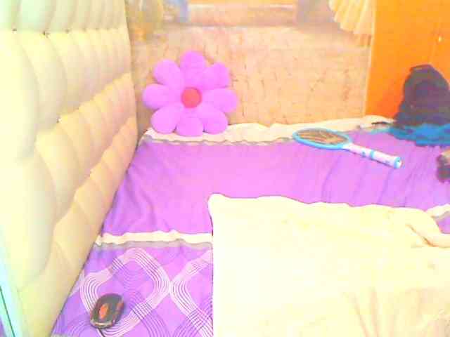 HOTLILLIE Live Webcam on BongaCams