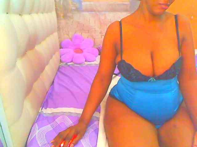 HOTLILLIE webcam