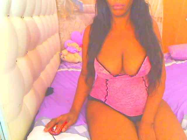 HOTLILLIE webcam
