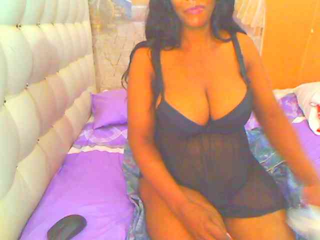 HOTLILLIE webcam