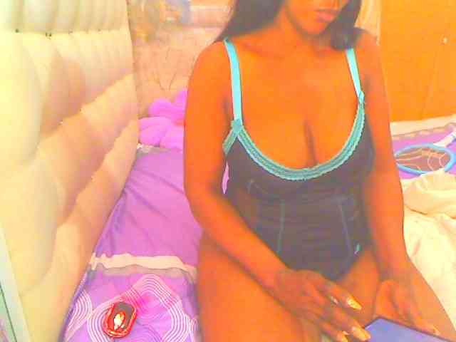 HOTLILLIE webcam