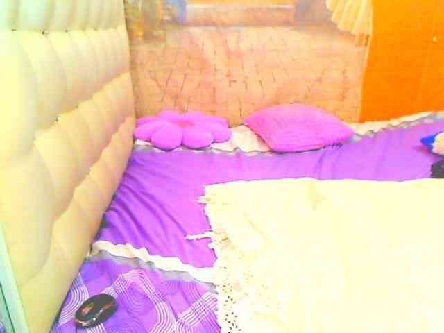HOTLILLIE webcam