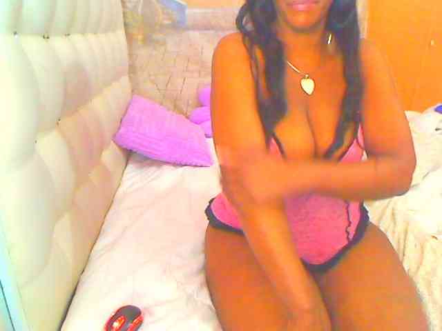 HOTLILLIE Live Webcam on BongaCams