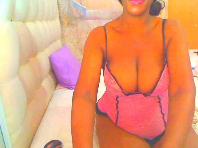 HOTLILLIE webcam