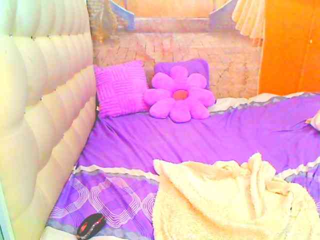 HOTLILLIE webcam