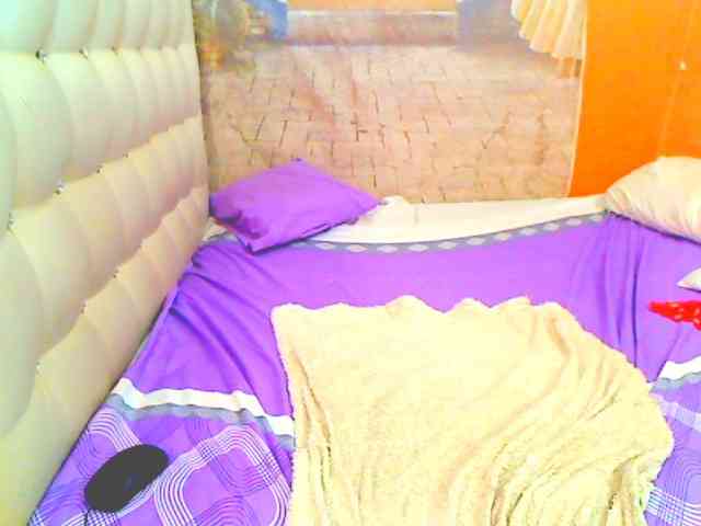 HOTLILLIE webcam