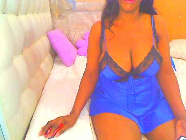 HOTLILLIE webcam