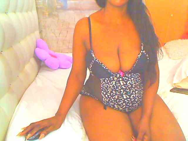 HOTLILLIE webcam