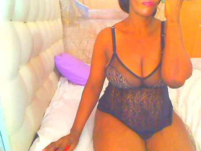 HOTLILLIE webcam