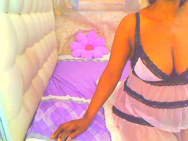 HOTLILLIE webcam
