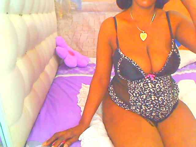 HOTLILLIE webcam