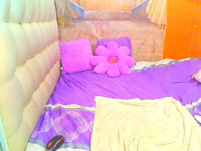 HOTLILLIE webcam