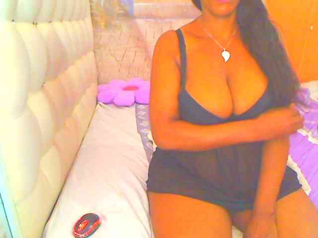HOTLILLIE webcam