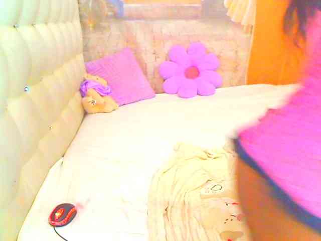 HOTLILLIE webcam