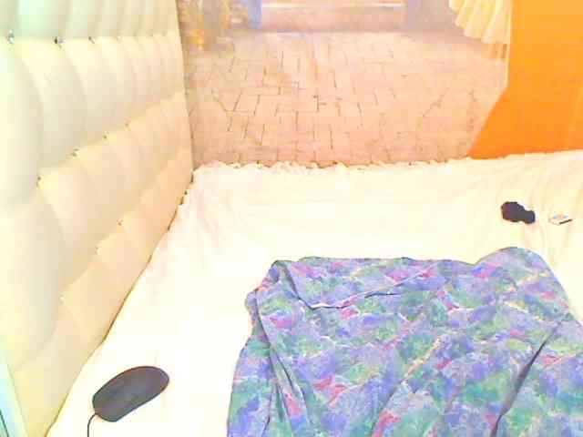 HOTLILLIE webcam