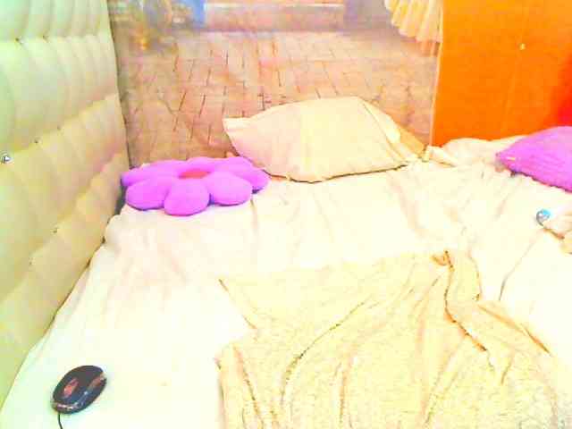 HOTLILLIE webcam