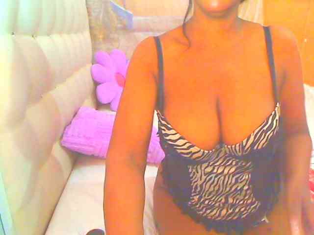 HOTLILLIE webcam