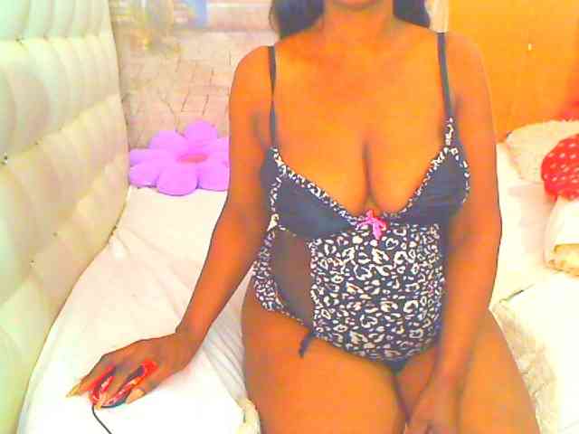 HOTLILLIE webcam