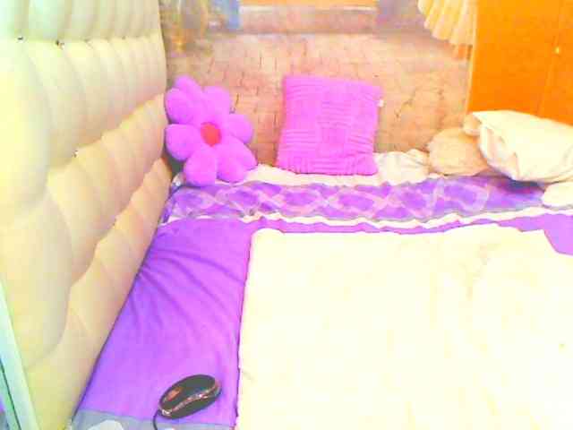 HOTLILLIE webcam