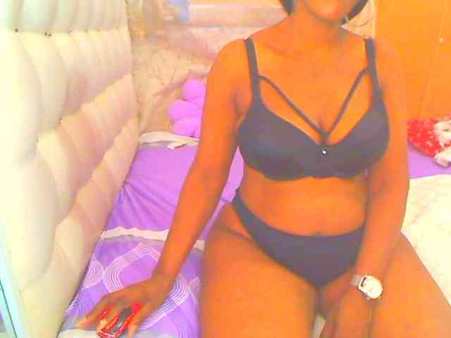 HOTLILLIE webcam