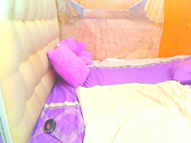 HOTLILLIE webcam