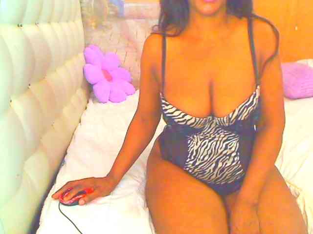 HOTLILLIE webcam