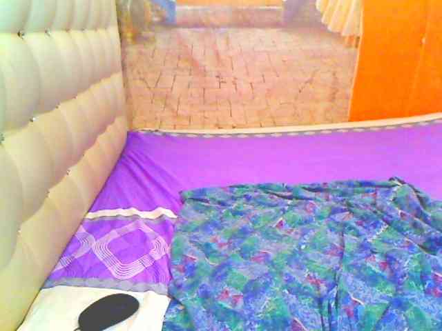 HOTLILLIE webcam