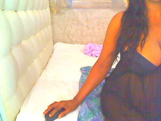 HOTLILLIE webcam