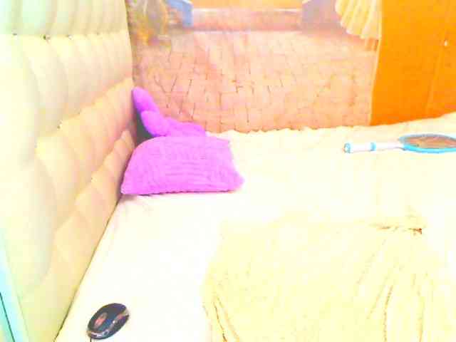 HOTLILLIE webcam