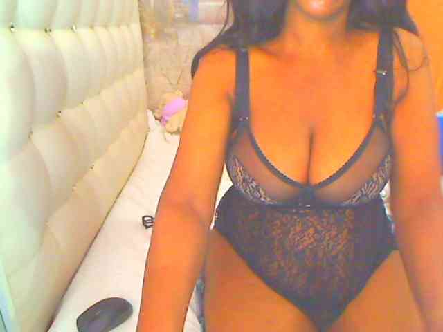 HOTLILLIE webcam