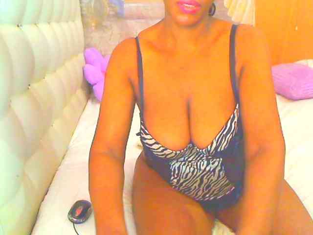 HOTLILLIE webcam