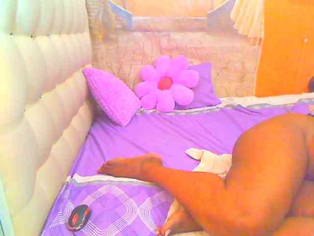 HOTLILLIE webcam
