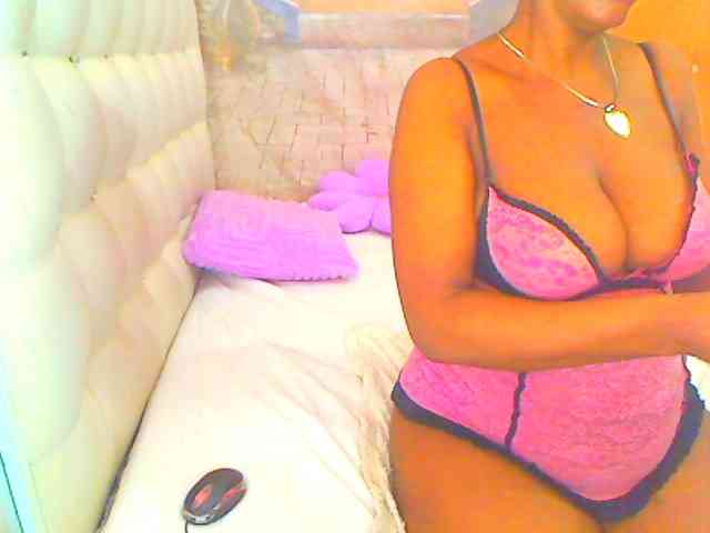 HOTLILLIE webcam