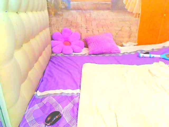 HOTLILLIE webcam