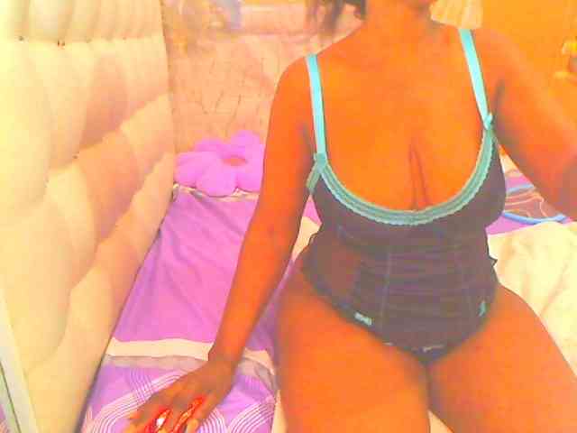 HOTLILLIE webcam