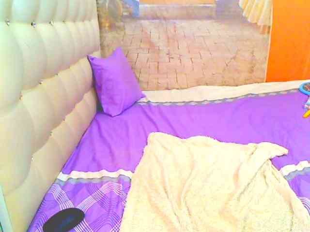 HOTLILLIE webcam