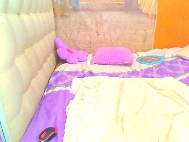 HOTLILLIE webcam