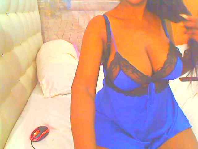 HOTLILLIE webcam
