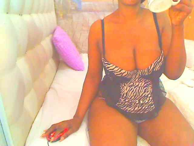 HOTLILLIE webcam