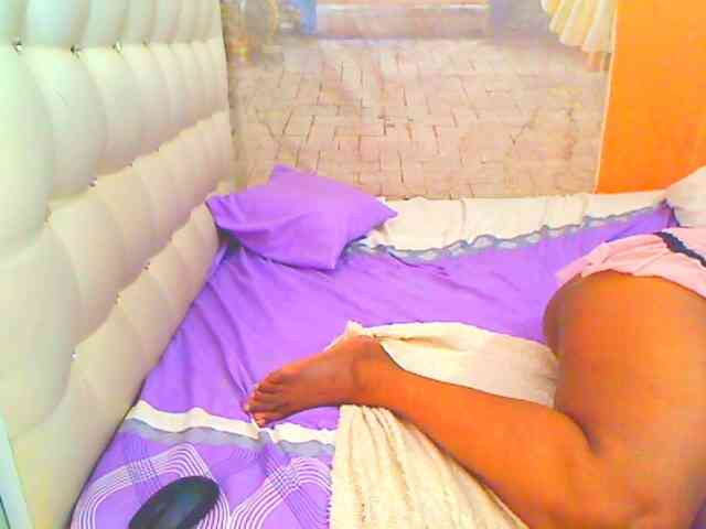 HOTLILLIE webcam
