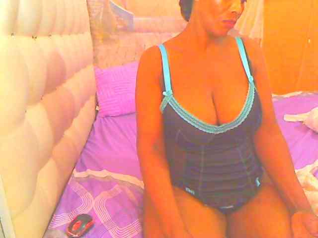 HOTLILLIE webcam